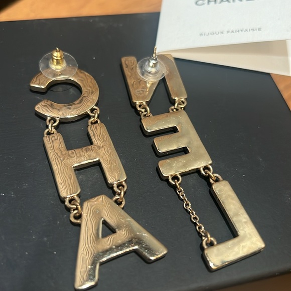 Auth. Chanel CHA NEL Earrings ICONIC - Picture 9 of 12